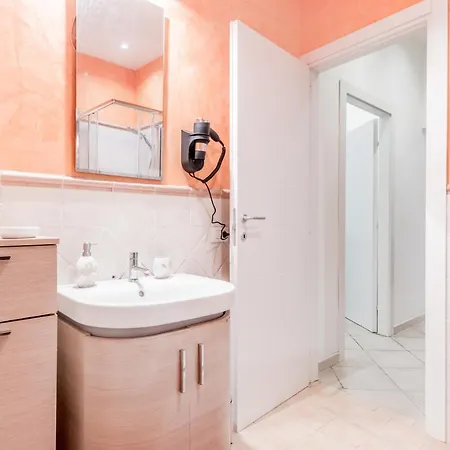 La Rosa Dei Papi Apartment *